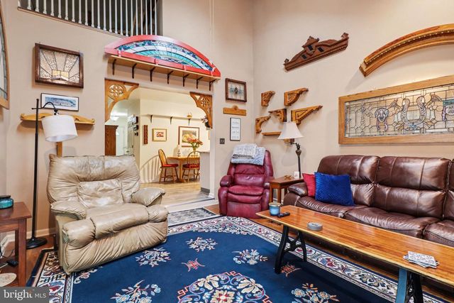 1014 SHADOWSTONE DR, Lancaster, PA 17603