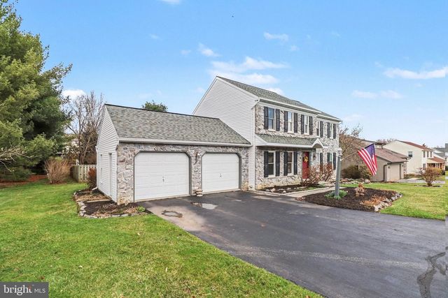 1014 SHADOWSTONE DR, Lancaster, PA 17603