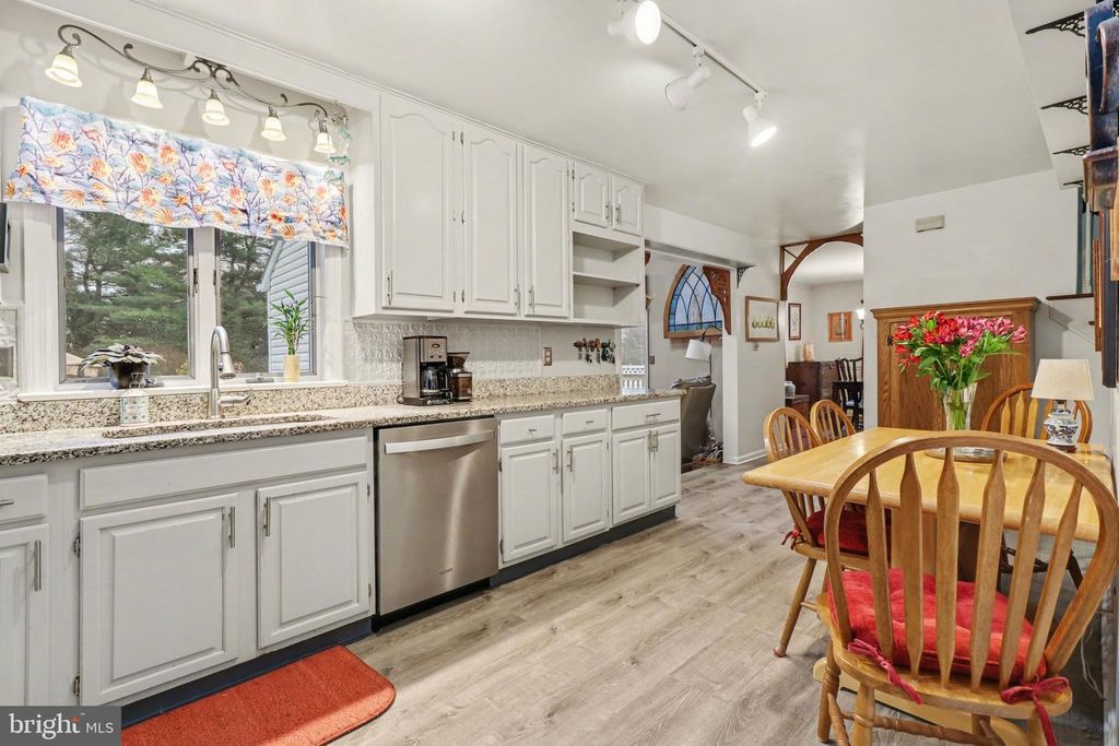 Image 14 of property listing at 1014 SHADOWSTONE DR, Lancaster, PA 17603