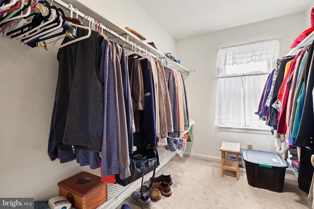 Image 32 of property listing at 1014 SHADOWSTONE DR, Lancaster, PA 17603