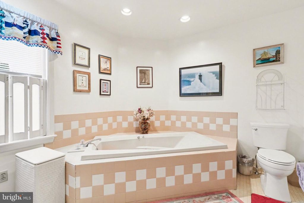 Image 35 of property listing at 1014 SHADOWSTONE DR, Lancaster, PA 17603