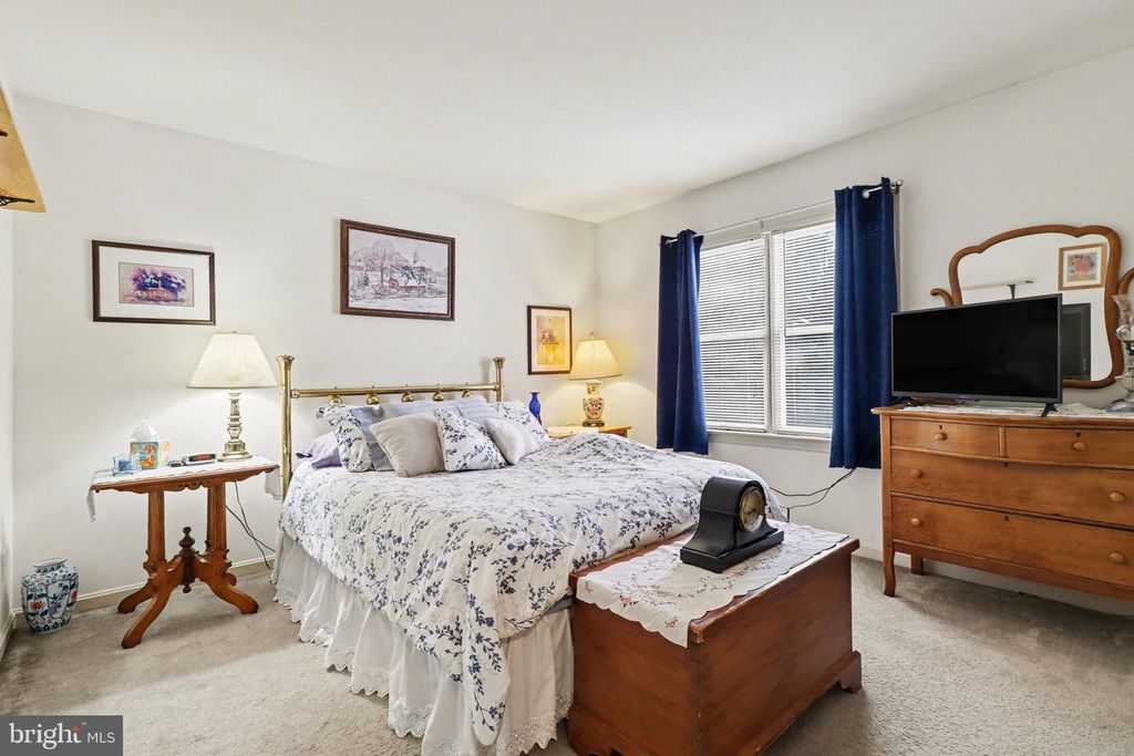 Image 36 of property listing at 1014 SHADOWSTONE DR, Lancaster, PA 17603