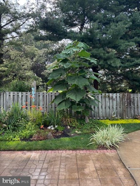 Image 52 of property listing at 1014 SHADOWSTONE DR, Lancaster, PA 17603