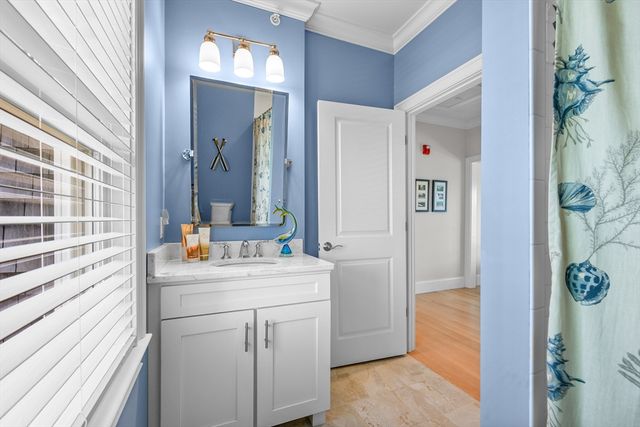 780 Craigville Beach Road D2, Barnstable, MA 02632