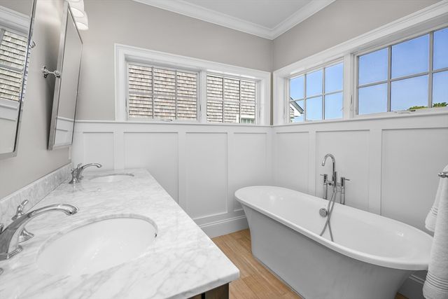 780 Craigville Beach Road D2, Barnstable, MA 02632