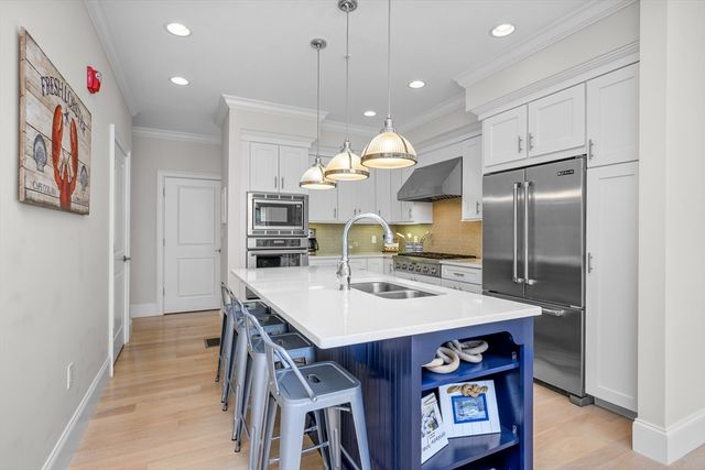 780 Craigville Beach Road D2, Barnstable, MA 02632