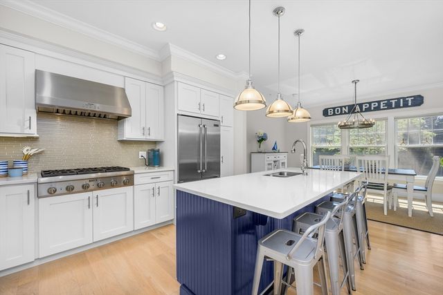 780 Craigville Beach Road D2, Barnstable, MA 02632