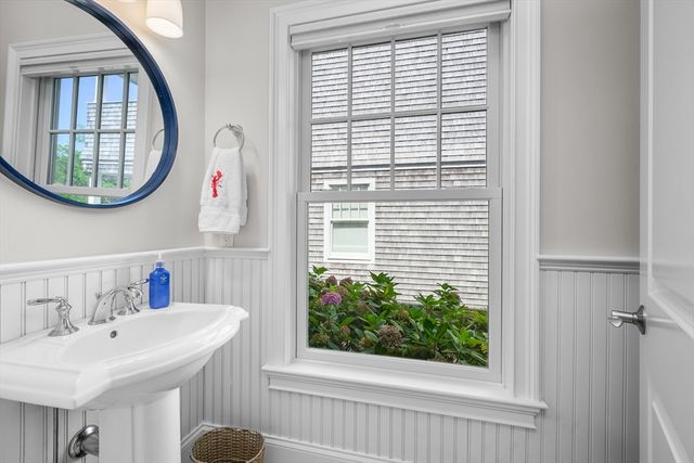 780 Craigville Beach Road D2, Barnstable, MA 02632