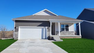 9303 Brighton Way SW, Cedar Rapids, IA 52404