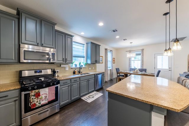 716 Bernstein ST 5, Austin, TX 78745