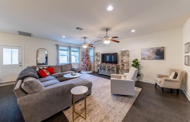 716 Bernstein ST 5, Austin, TX 78745