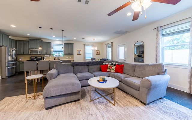716 Bernstein ST 5, Austin, TX 78745