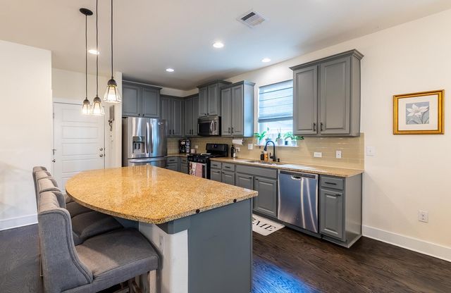 716 Bernstein ST 5, Austin, TX 78745