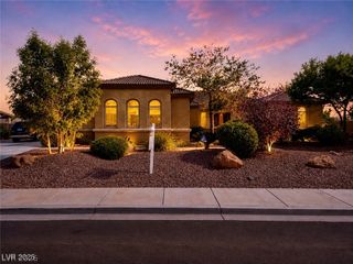 8370 Unicorn Street, Las Vegas, NV 89131