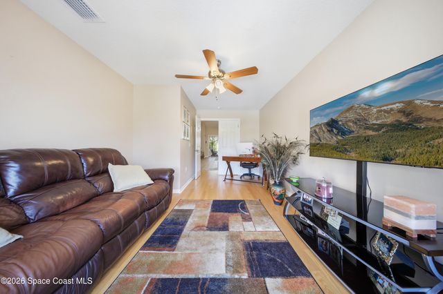 700 Trotter Lane 204, Melbourne, FL 32940