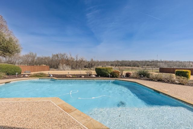 208 Cascade Valley Drive, Fate, TX 75087