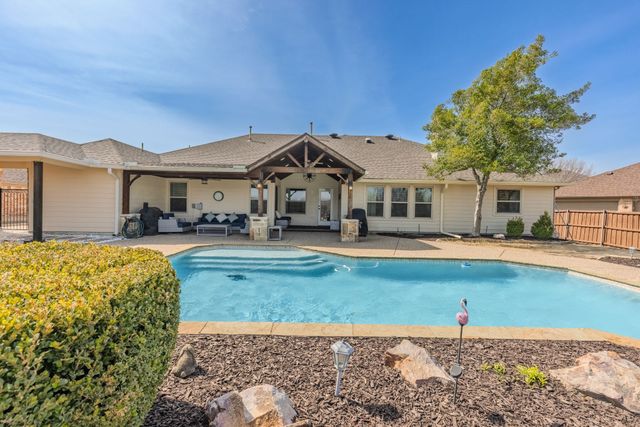 208 Cascade Valley Drive, Fate, TX 75087