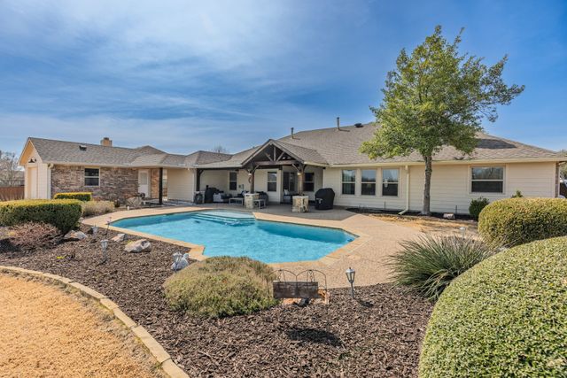 208 Cascade Valley Drive, Fate, TX 75087