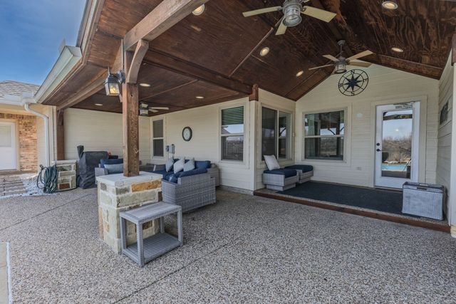 208 Cascade Valley Drive, Fate, TX 75087