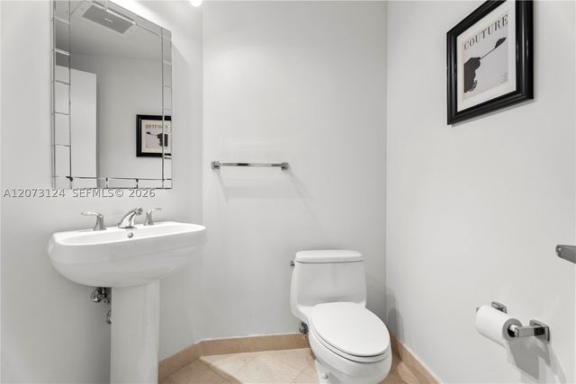 1060 Brickell Ave 2117, Miami, FL 33131