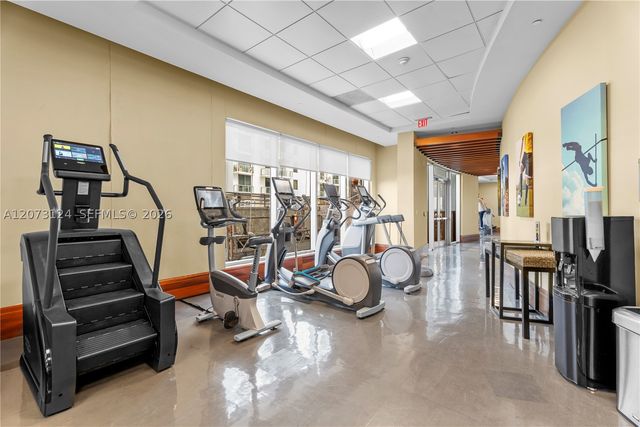1060 Brickell Ave 2117, Miami, FL 33131