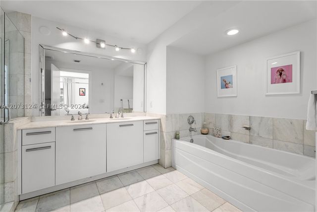 1060 Brickell Ave 2117, Miami, FL 33131