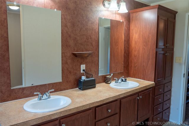 31576 E 723 Road, Wagoner, OK 74467