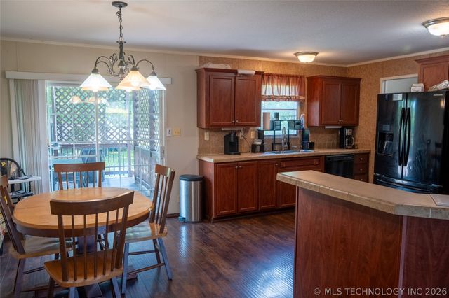 31576 E 723 Road, Wagoner, OK 74467