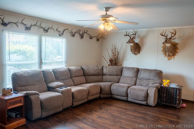 31576 E 723 Road, Wagoner, OK 74467