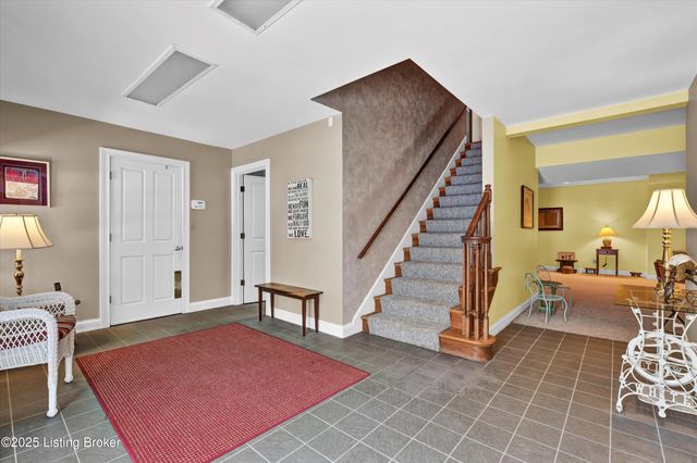 103 Sunnyside Ct, Pewee Valley, KY 40056
