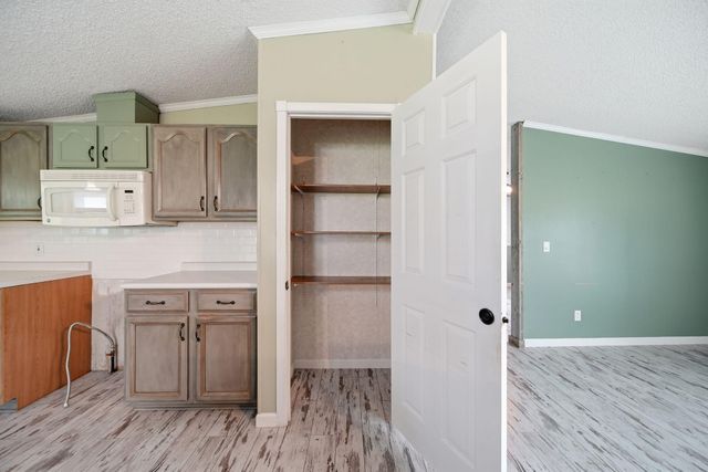 120 Kathy Lane, Brooklyn, MI 49230
