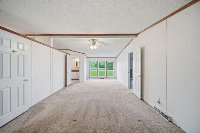 120 Kathy Lane, Brooklyn, MI 49230
