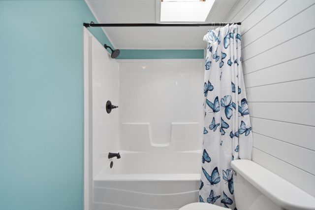 120 Kathy Lane, Brooklyn, MI 49230