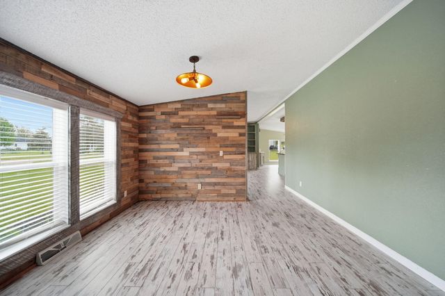 120 Kathy Lane, Brooklyn, MI 49230