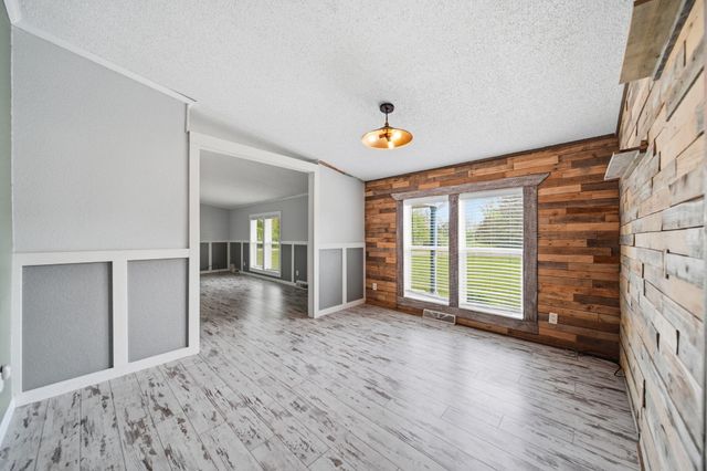 120 Kathy Lane, Brooklyn, MI 49230