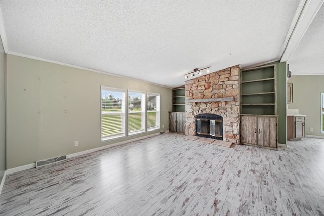 120 Kathy Lane, Brooklyn, MI 49230