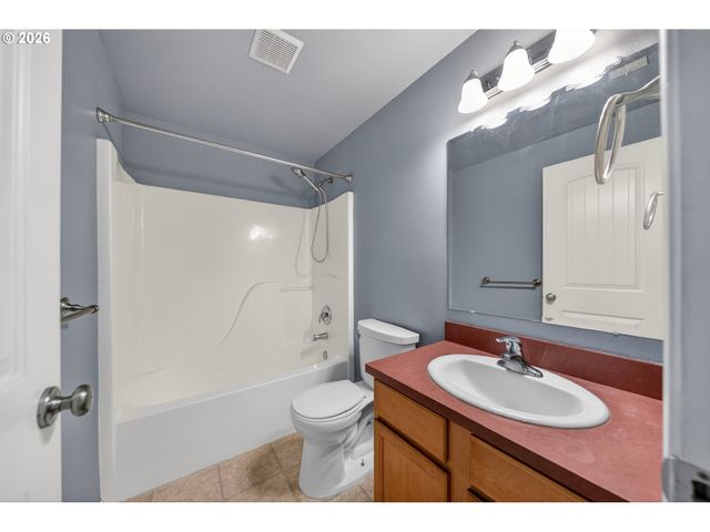 209 Ne ROSE RIDGE Dr, Winston, OR 97496