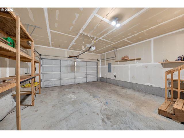 209 Ne ROSE RIDGE Dr, Winston, OR 97496