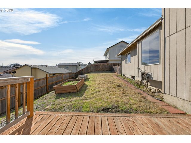 209 Ne ROSE RIDGE Dr, Winston, OR 97496