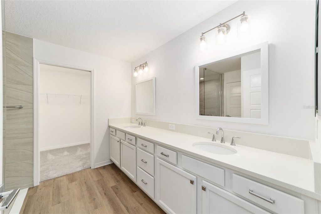 Image 25 of property listing at 1706 COLLEEN COURT, The Villages, FL 34762