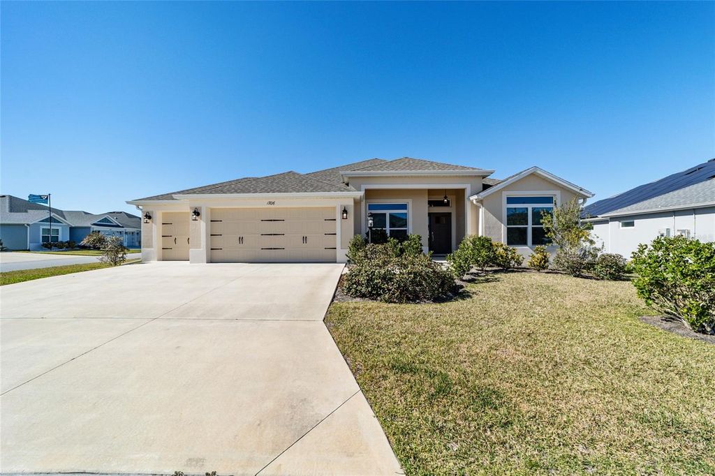 Image 5 of property listing at 1706 COLLEEN COURT, The Villages, FL 34762