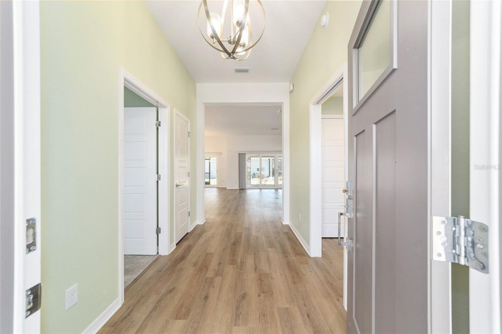 Image 8 of property listing at 1706 COLLEEN COURT, The Villages, FL 34762