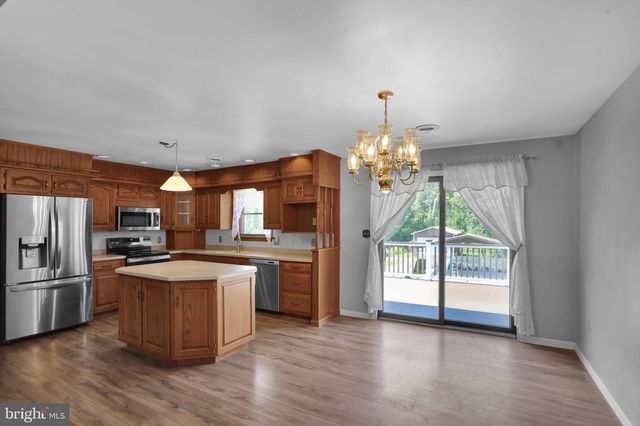 88 CONRAD RD, Fleetwood, PA 19522