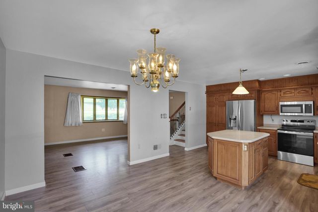 88 CONRAD RD, Fleetwood, PA 19522