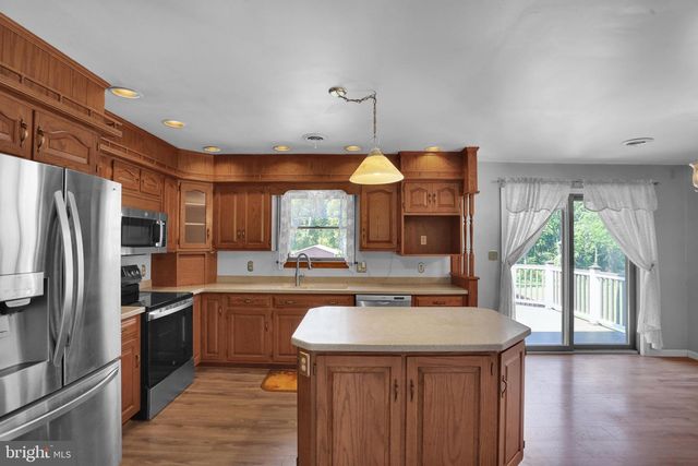 88 CONRAD RD, Fleetwood, PA 19522
