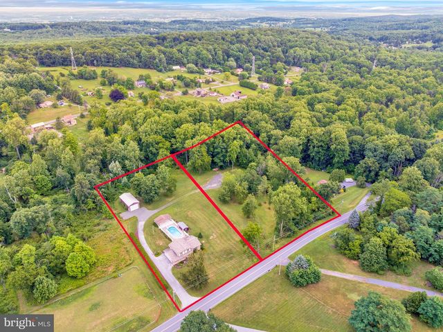88 CONRAD RD, Fleetwood, PA 19522