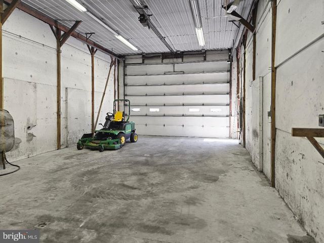88 CONRAD RD, Fleetwood, PA 19522