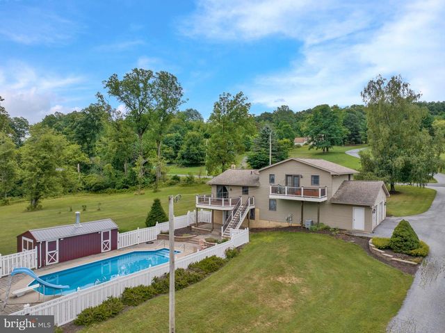 88 CONRAD RD, Fleetwood, PA 19522
