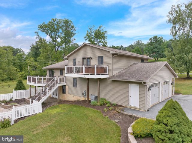 88 CONRAD RD, Fleetwood, PA 19522