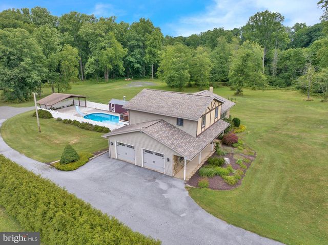 88 CONRAD RD, Fleetwood, PA 19522